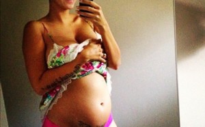 Amber Rose en dessous sexy