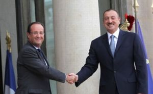 Hollande reçoit discrètement les dictateurs