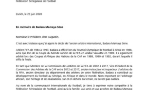Document - La FIFA rend hommage à Badara Mamaya Sène