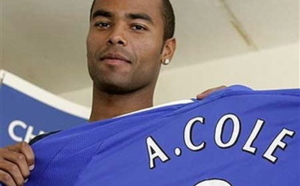 Chelsea : prolongation en vue pour Ashley Cole ?