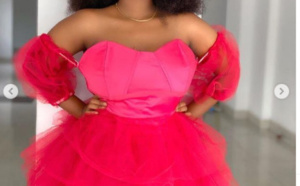 PHOTOS- Aicha Koné de "Sen Petit Gallé" devient coquette et le prouve avec sa robe rose de princesse!