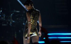 Que cache l’exhibitionnisme de Rihanna?    