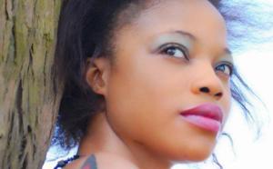 Le mannequin Khady Bâ étale son charme
