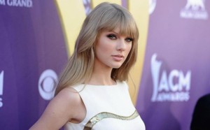 Taylor Swift flirte avec Patrick Schwarzenegger