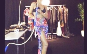 Rihanna fume le narguilé