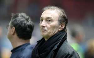 Espoirs : clap de fin pour Mombaerts