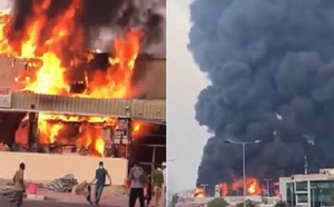 Emirats arabes unis: un gigantesque incendie ravage un marché populaire (Vidéo)