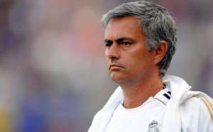 Real Madrid : Mourinho répond à Benzema et tacle à tout-va