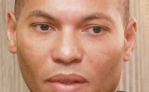 KARIM WADE DANS LE ROULEAU COMPRESSEUR