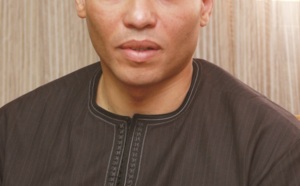 [Audio]: Karim Wade dépose dossiers, photos et cd sur la table des enquêteurs