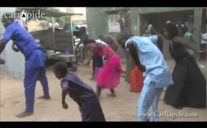 "Keur Nguéwël Tocc Na" avec la danse du "Damm Ndigg"
