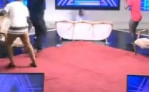 Vidéo-La chute spectaculaire de Ouzin Keita en direct sur 2stv