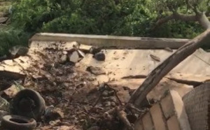 Vidéo - Cimetière Saint Lazare: Le mur s'effondre sous l'effet des rafales de vent et de la pluie