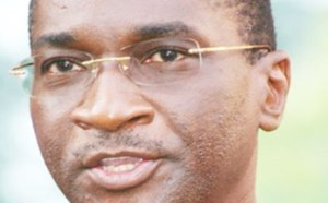 Kind Fadh Palace: Les travailleurs mettent la pression sur Racine Sy