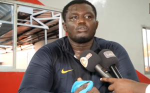 Balla Gaye 2 tape du poing sur la table: "amoul mbeur bouma gnémé ci Sénégal..."