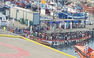 Scène spectaculaire en Espagne: Plus d’un millier de migrants africains arrivés aux îles Canaries en l’espace de 48 heures
