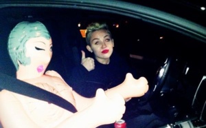 PHOTO Miley Cyrus : un cadeau de Noël pas comme les autres !