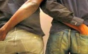 32 flacons de lubrifiants, 9 tests Vih-Sida, 10 préservatifs mis sous scellés