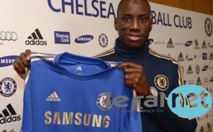 Demba Bâ dédie sa signature à Chelsea à sa mère