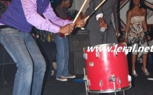 Baye Demba Faye et le Sing Sing Rythme Live magic land (Tiat)
