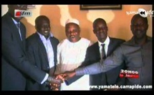 [Vidéo] Signature du Contrat de l’affiche Choc Modou Lo/Eumeu Sène par le Promoteur Aziz Ndiaye