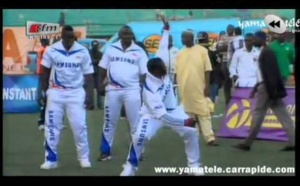 "Bakk" de Eumeu Séne au Stade Demba Diop 