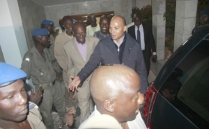 Une visite de Karim Wade chez Aliou Sow crée le malaise au sein du Pds