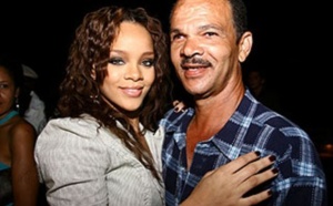 Rihanna : Son père pardonne Chris Brown pour ce qu'il a fait à sa fille