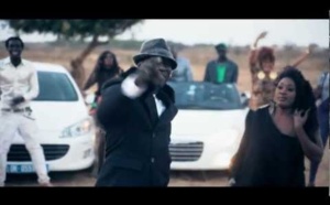 Yves Niang feat Mame Bassine "Begue nalène"