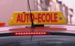 Les moniteurs d’auto-écoles manifestent leur colère 