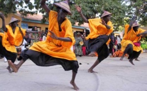 8 343 musiciens, 4 000 danseurs et 500 communicateurs vont se partager 2,5 milliards FCfa à raison de...