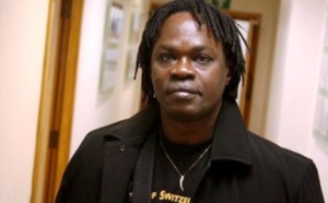 Baaba Maal va installer une télé et une radio au Fouta