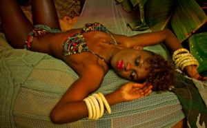 Le mannequin Sacha Kara en mode shooting