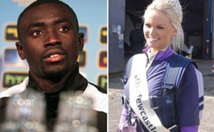 Le couple Papiss Cissé/Miss Newcastle dérange