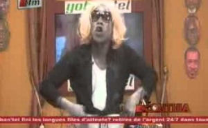 Kouthia Show du jeudi 25 Avril 2013 _Sindiely Wade accuse Marieme Faye de détenir des habits mal acquis