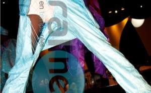 Le danseur Amady: son pantalon lui joue un mauvais tour