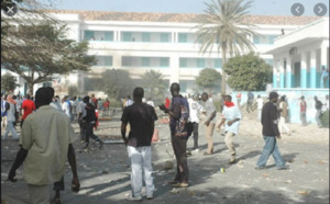 UCAD: Les étudiants affrontent les forces de l’ordre