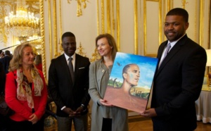 Valérie Trierveller, la Première Dame de France offre un cocktail à l'Elysée en l'honneur de Thione Niang