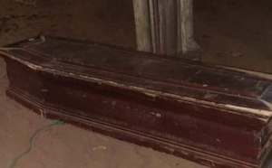 Touba : Voici le cercueil vide, abandonné en pleine nuit, qui crée la psychose (Photo)