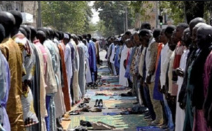 Ramadan: Macky Sall présente ses vœux à la Oumah Islamique