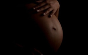 Gonflement du corps, maux de tète, mortalité néonatale… : Les confessions glaçantes d’une mère victime de pré-éclampsie