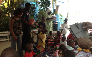 Remise de dons : Une action de solidarité initiée par Claire Cisse auprès d'enfants en situation difficile