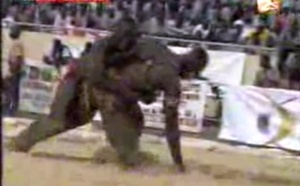 [Regardez] Victoire de Boy Diop sur Baye Mandione Junior