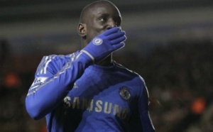 Poussé vers la sortie, Demba Bâ au PSG ? 