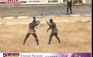 [Regardez!] Victoire de Antoine Tine sur Euma Séne Junior