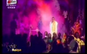 Fête de la musique 2013: Youssou Ndour - "Salagne Salagne"