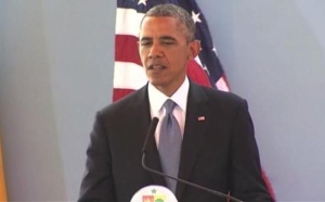 A Dakar, Obama loue le "héros" Mandela, soutient les homosexuels