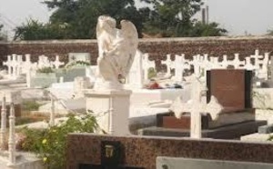 Cimetière Saint-Lazare de Béthanie : Le profanateur de tombes…tombe