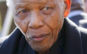 95 ans de Mandela : l'état de santé de Madiba "s'améliore régulièrement"