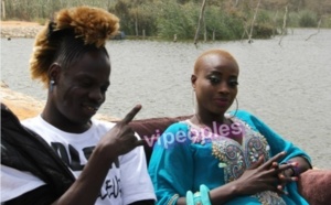Ndèye Guèye et Alain Kiff grave sont installés à coté de la mer